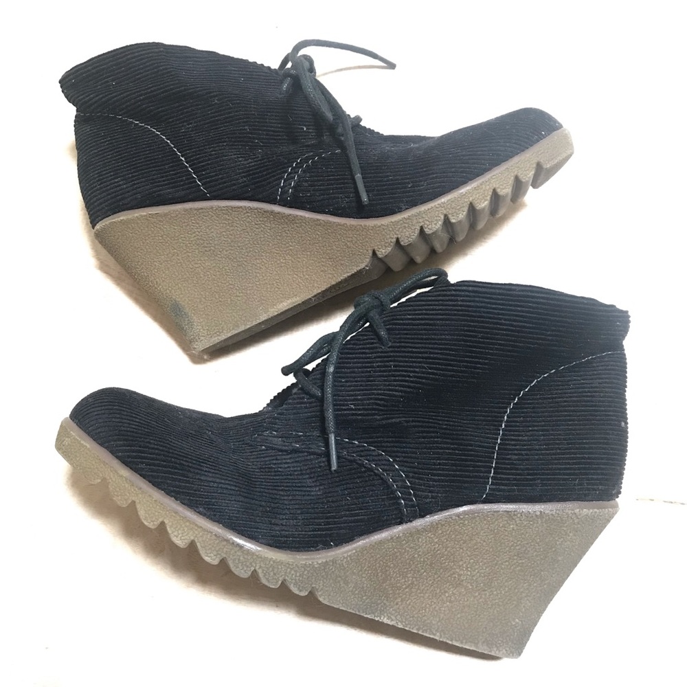 Big Buddha Women's Utah Wedge Boot Size 8.5